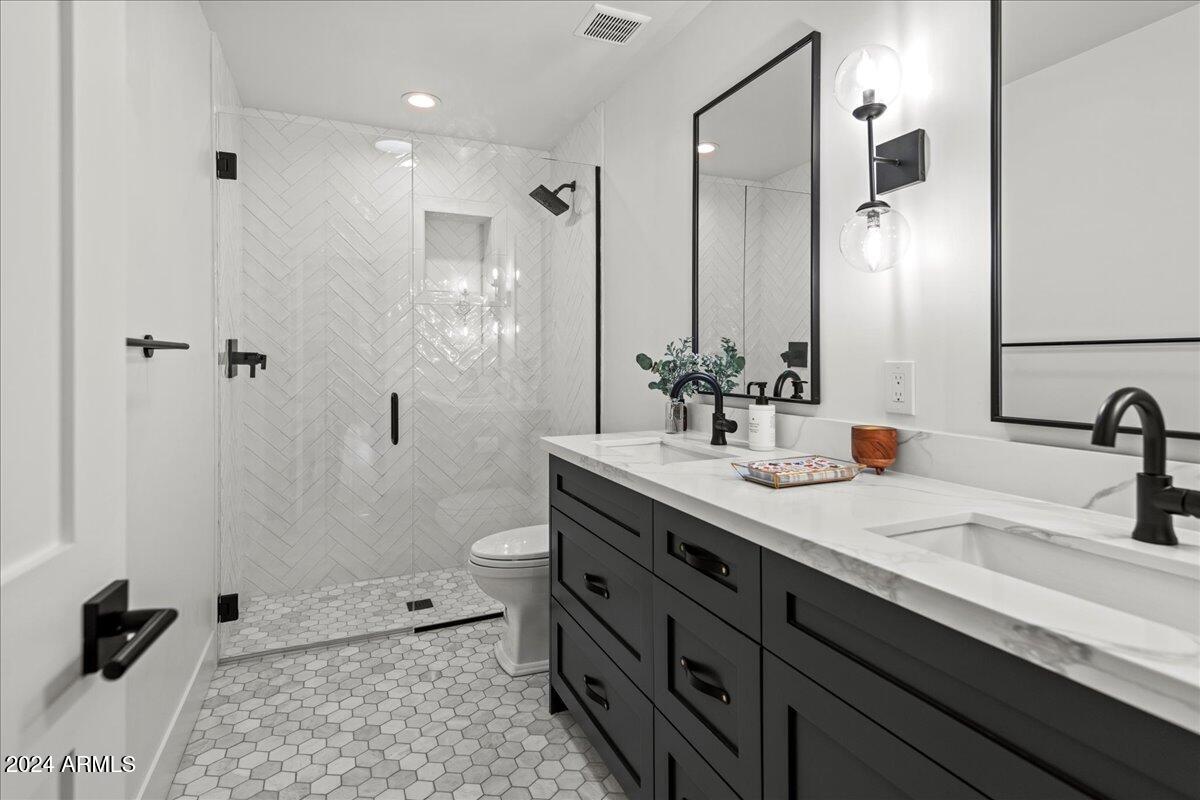 6234 E MONTEROSA Street