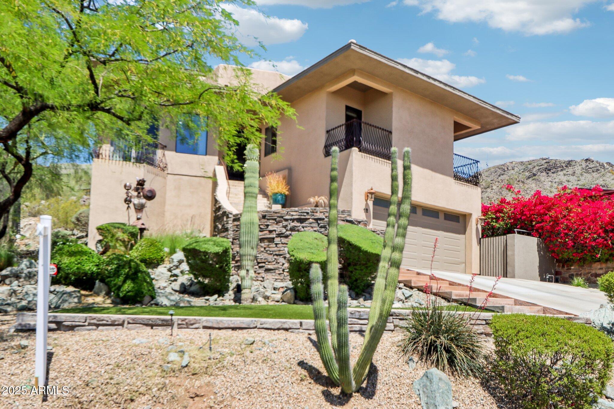 12 E FOOTHILL Drive