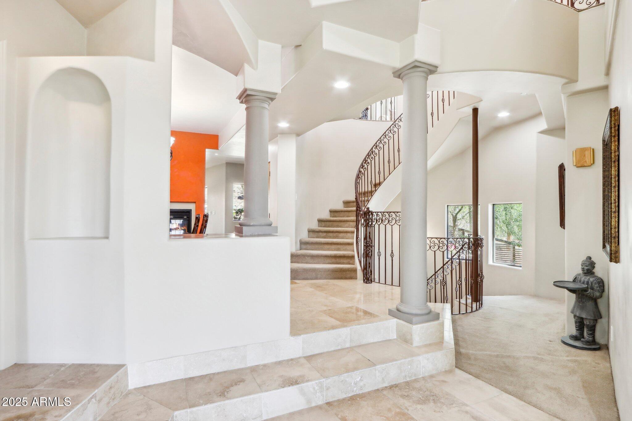 12 E FOOTHILL Drive