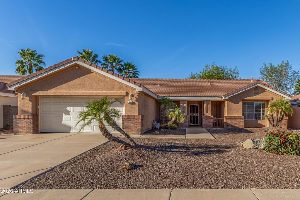 Photo of 830 W Cooley Drive, Gilbert, AZ 85233 (MLS # 6998526)