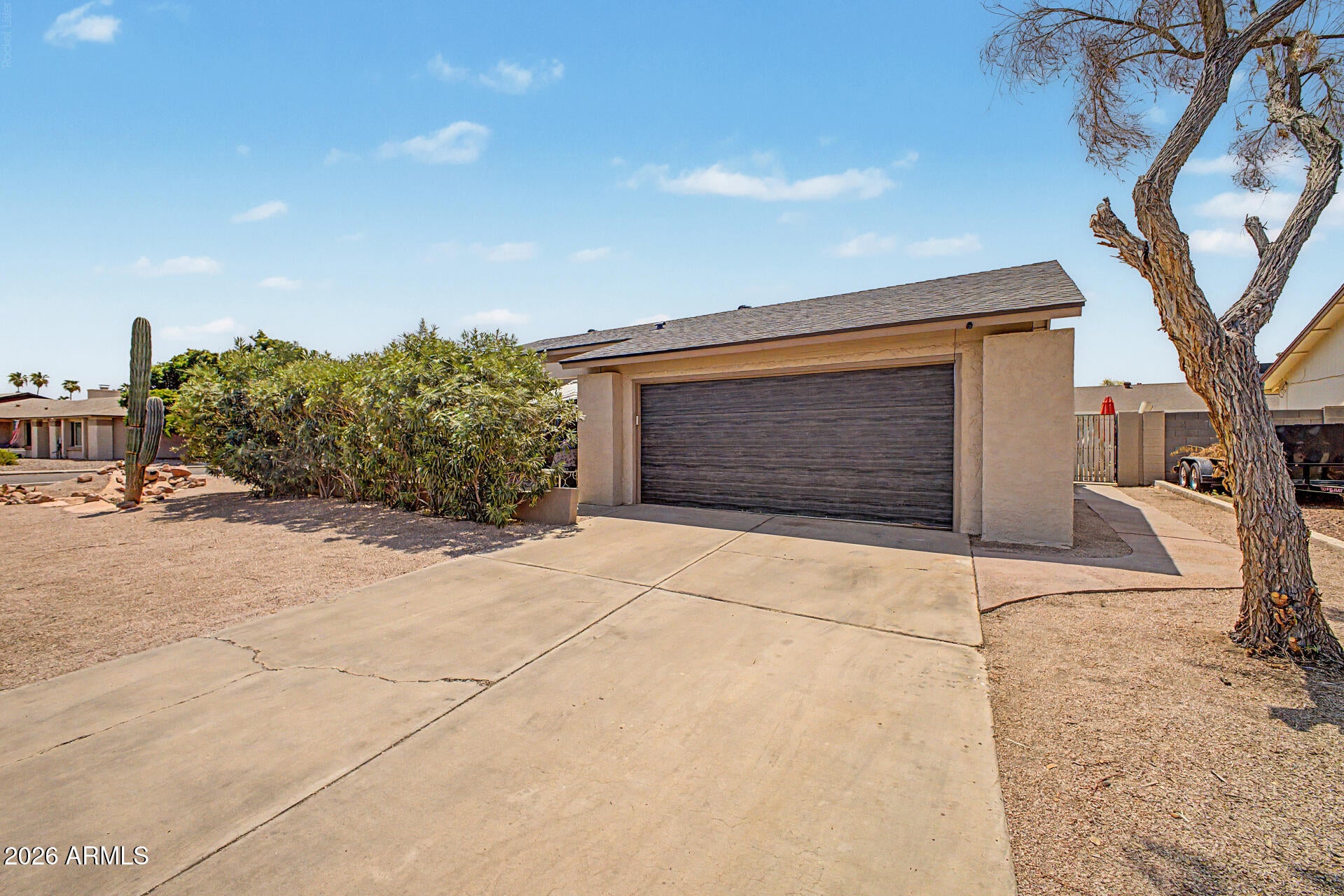 701 W LOS LAGOS VISTA Avenue