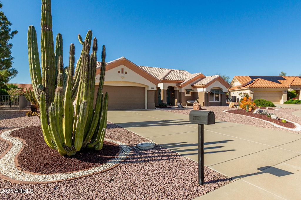 Photo of 21620 N 156th Lane, Sun City West, AZ 85375 (MLS # 6951583)