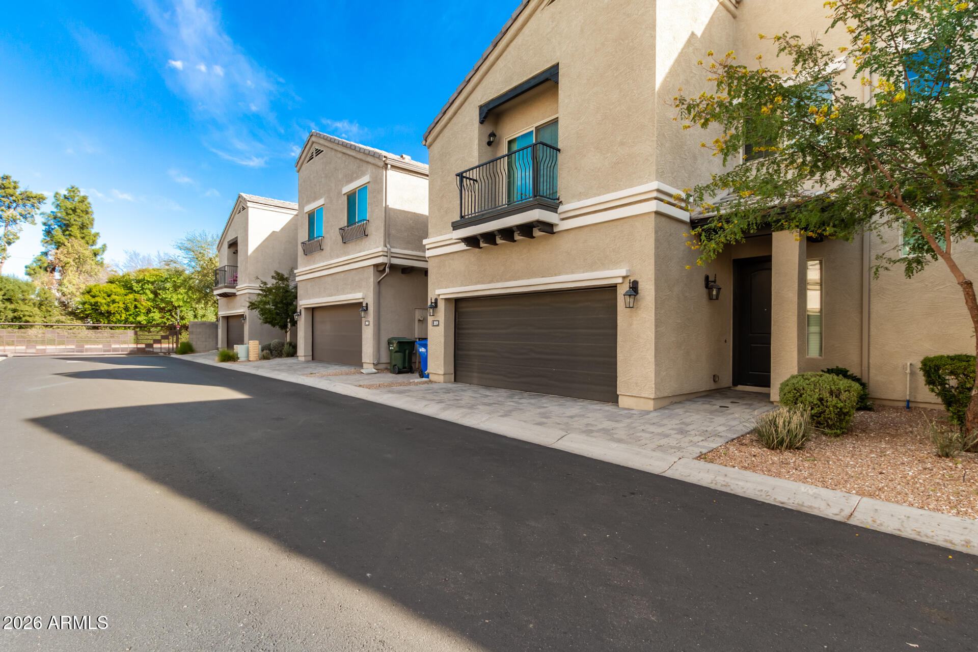 3059 N 33rd Place