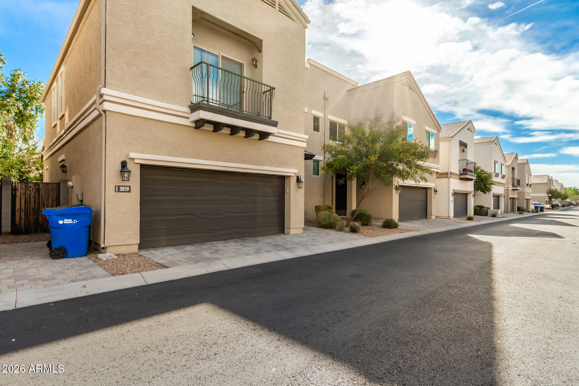 3059 N 33rd Place
