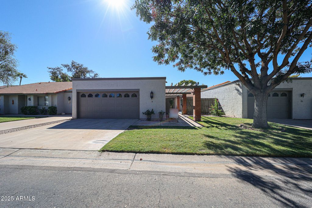 Photo of 51 Leisure World, Mesa, AZ 85206 (MLS # 6929502)