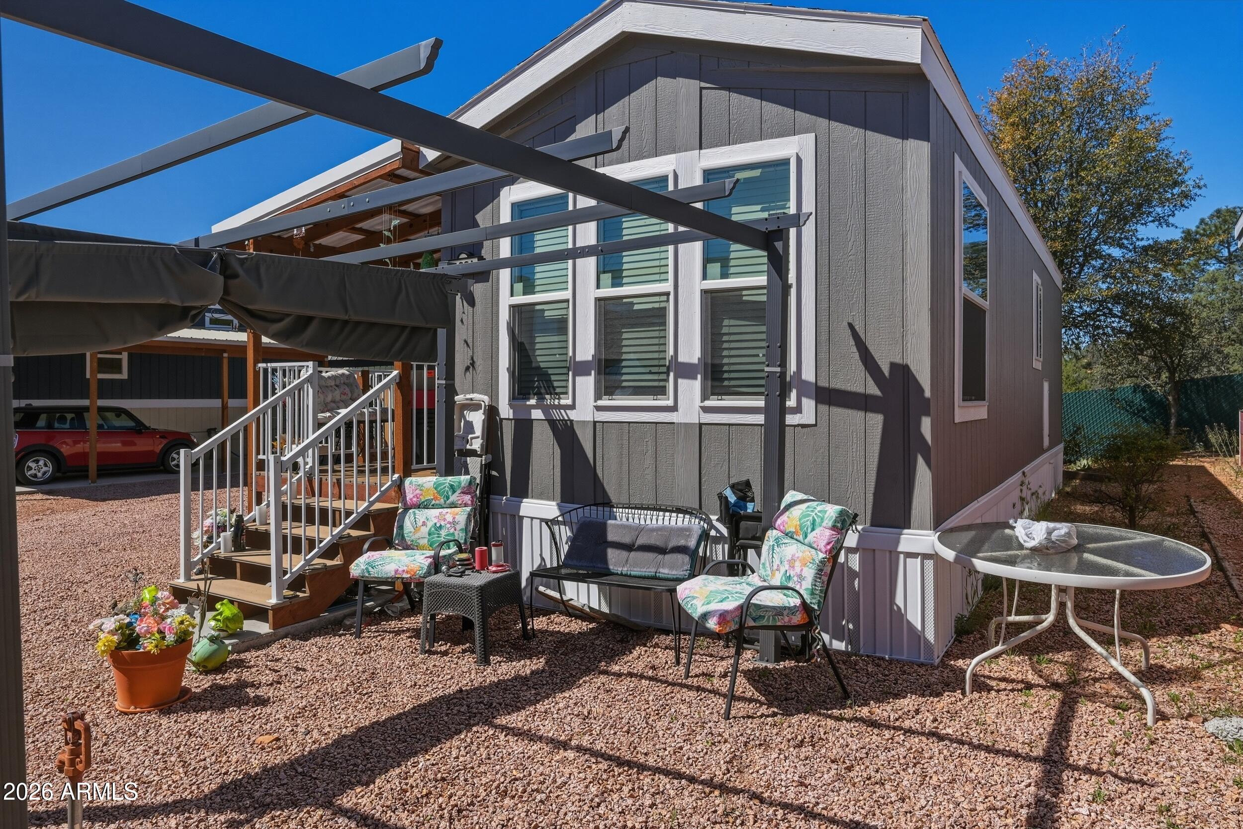 16 N Star Vale -- 122a