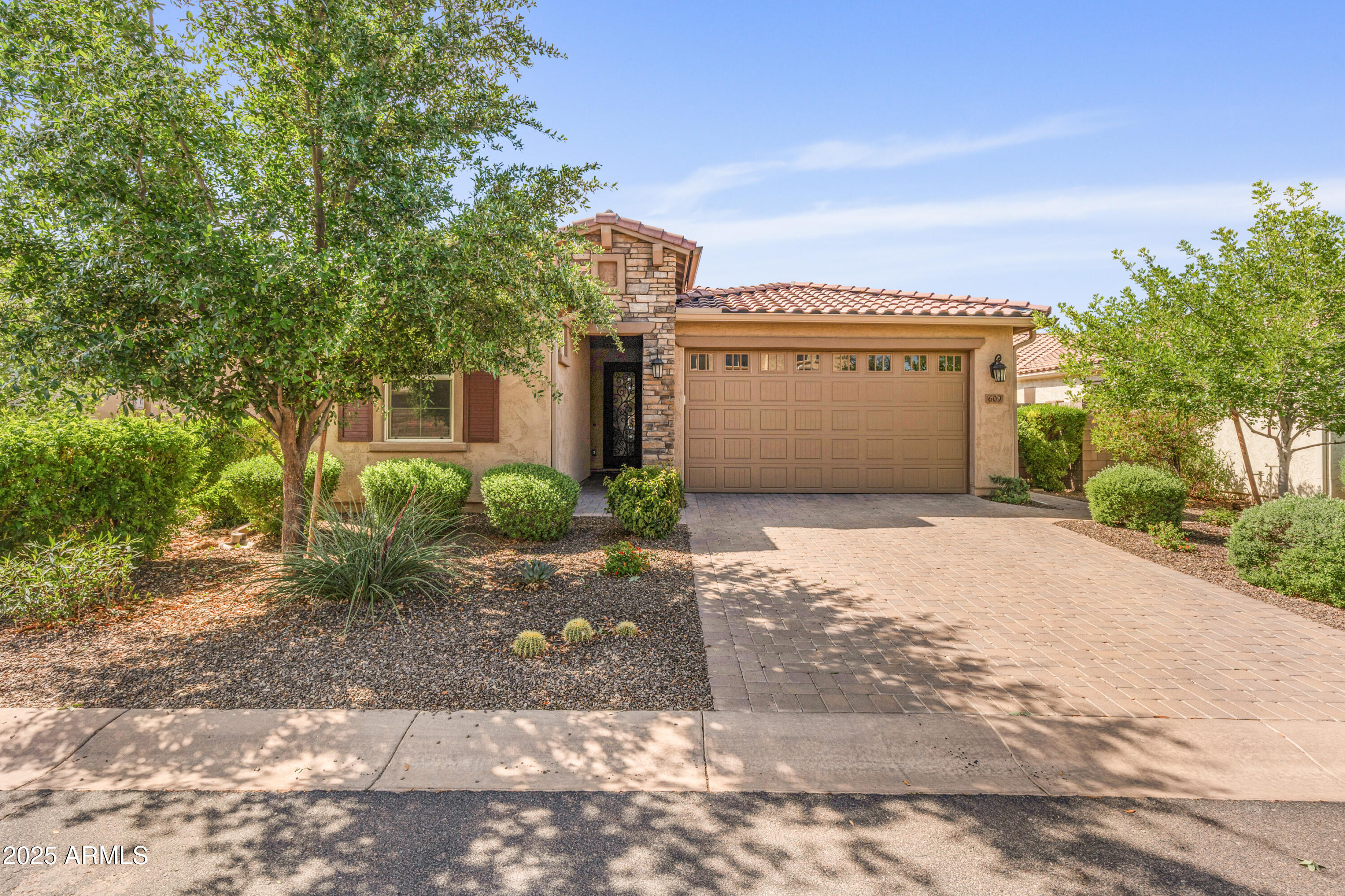 609 E PASARO Drive