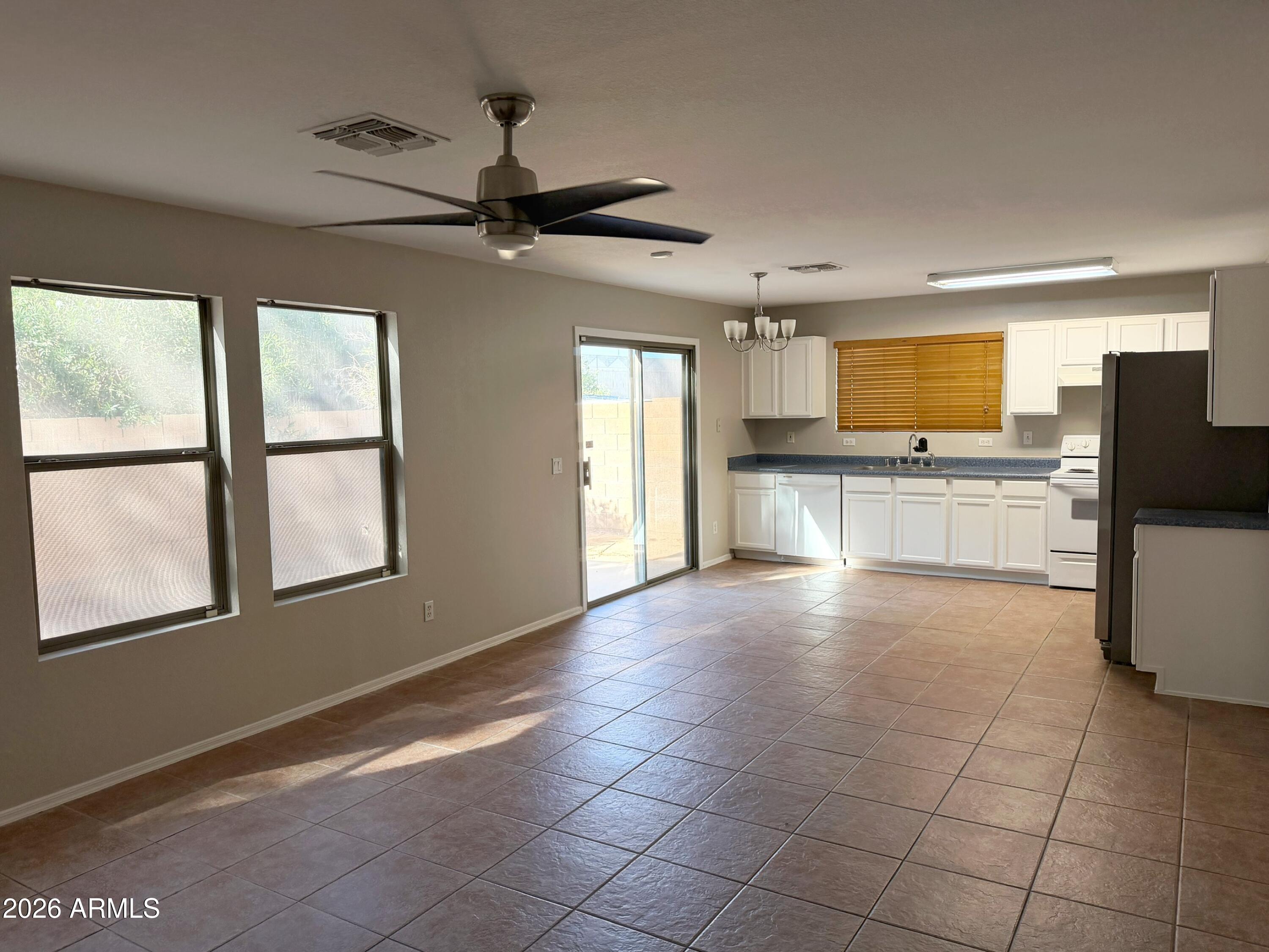 Properties 3 1567 S DANIELSON Way