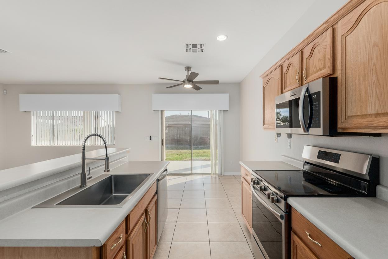 14625 W Amelia Avenue