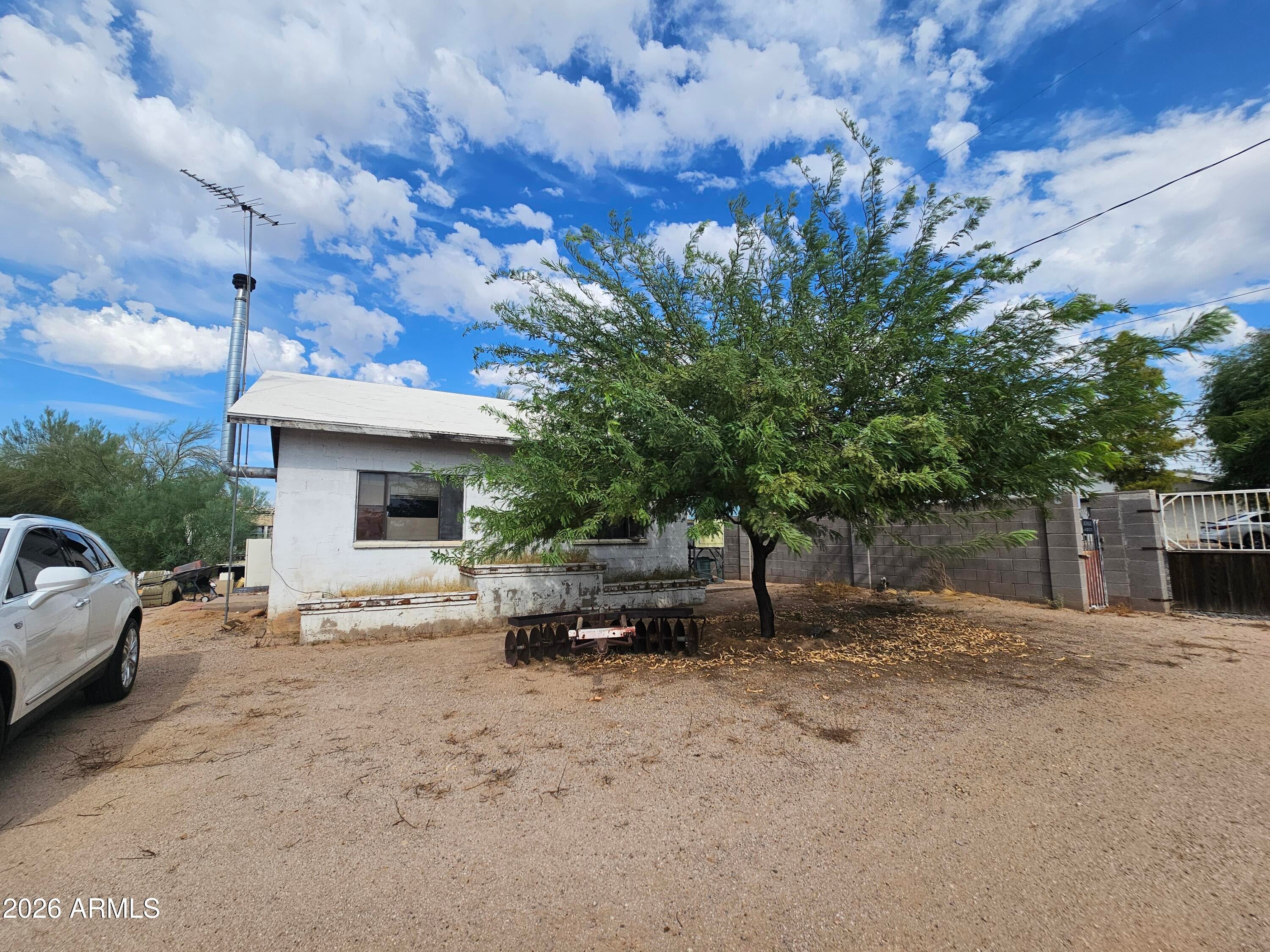 948 N CRISMON Road