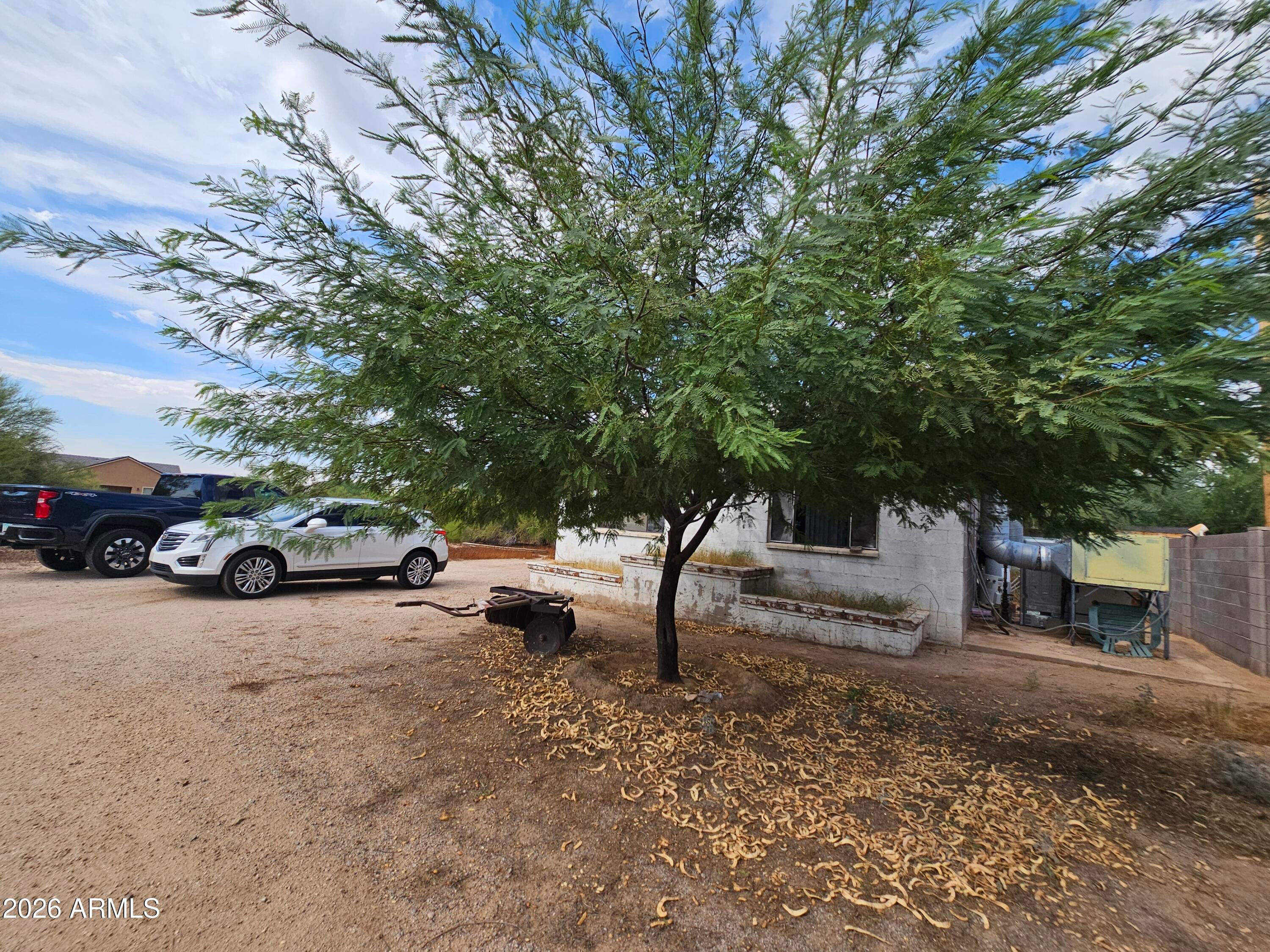 948 N CRISMON Road