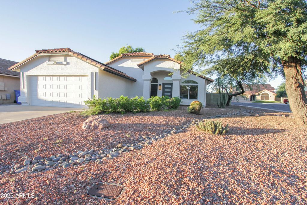 Photo of 3444 E Tonto Lane, Phoenix, AZ 85050 (MLS # 6936016)
