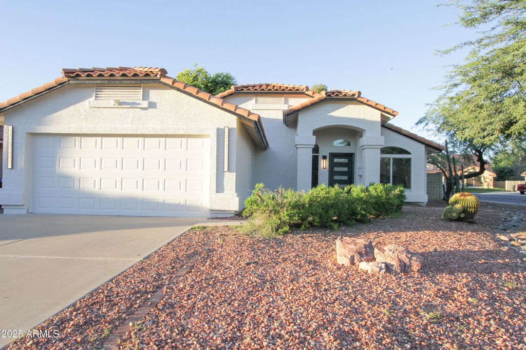 Photo of 3444 E Tonto Lane, Phoenix, AZ 85050 (MLS # 6936016)