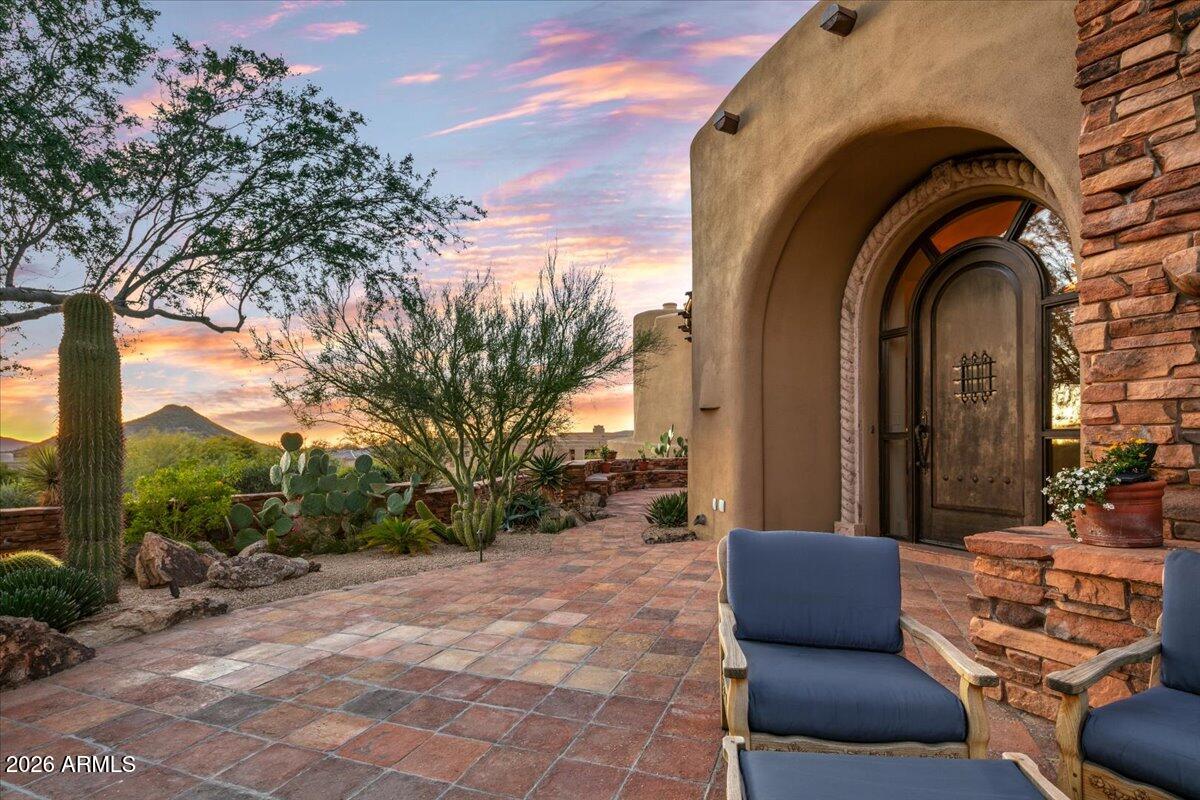 10460 E PALO BREA Drive