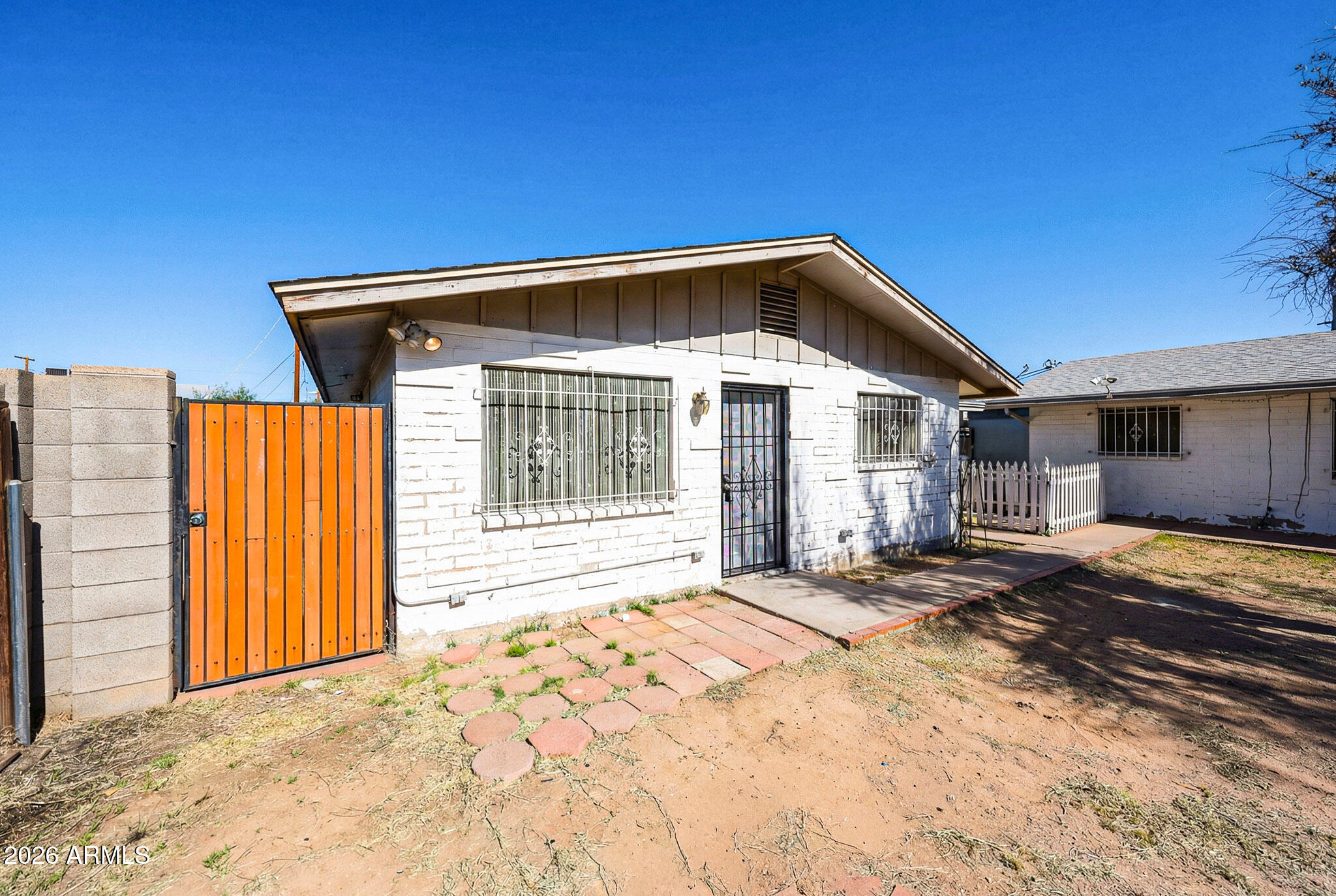 2226 W HEATHERBRAE Drive 1