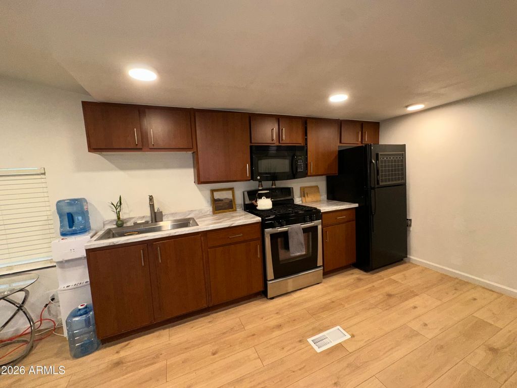 Photo of 10810 N 91st Avenue #118, Peoria, AZ 85345 (MLS # 6975002)