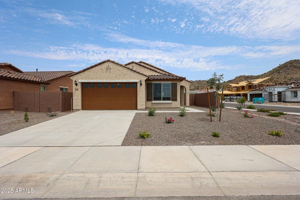 7106 W HEDGE HOG PL, PEORIA, AZ 85383 - Image 572dfd86da157b7f6a168f3de5880092/906810391