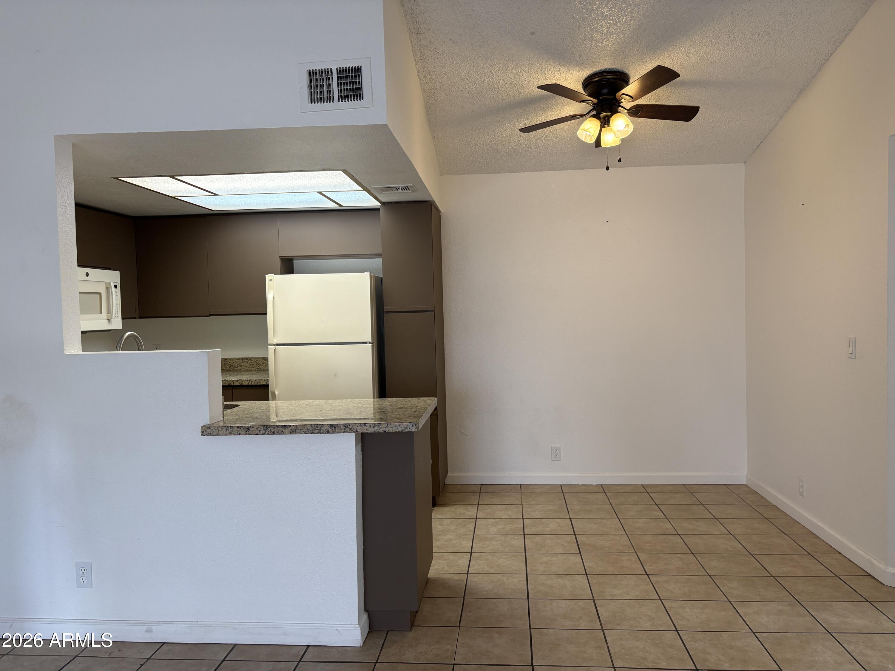 1820 E MORTEN Avenue 203