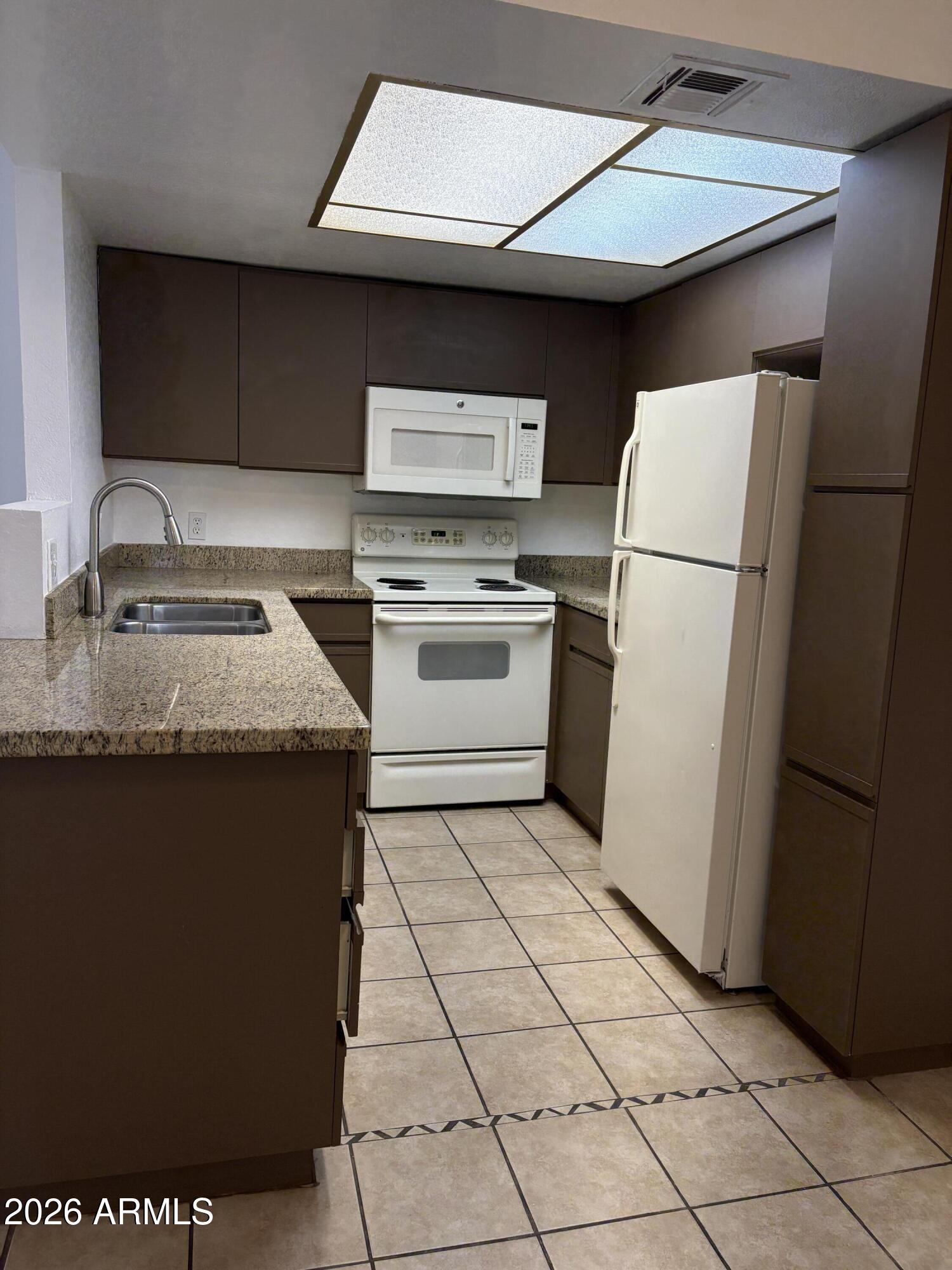 1820 E MORTEN Avenue 203