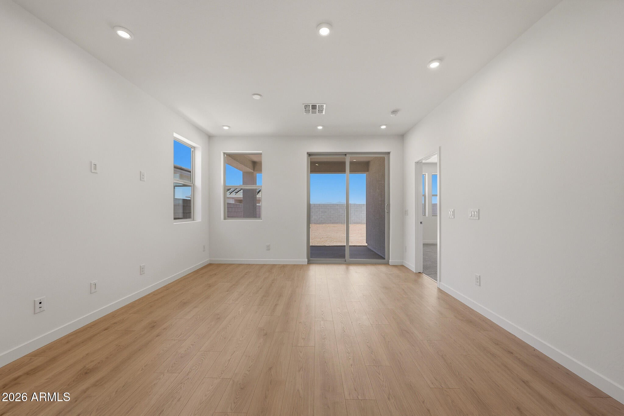 3014 E Villa Avenue