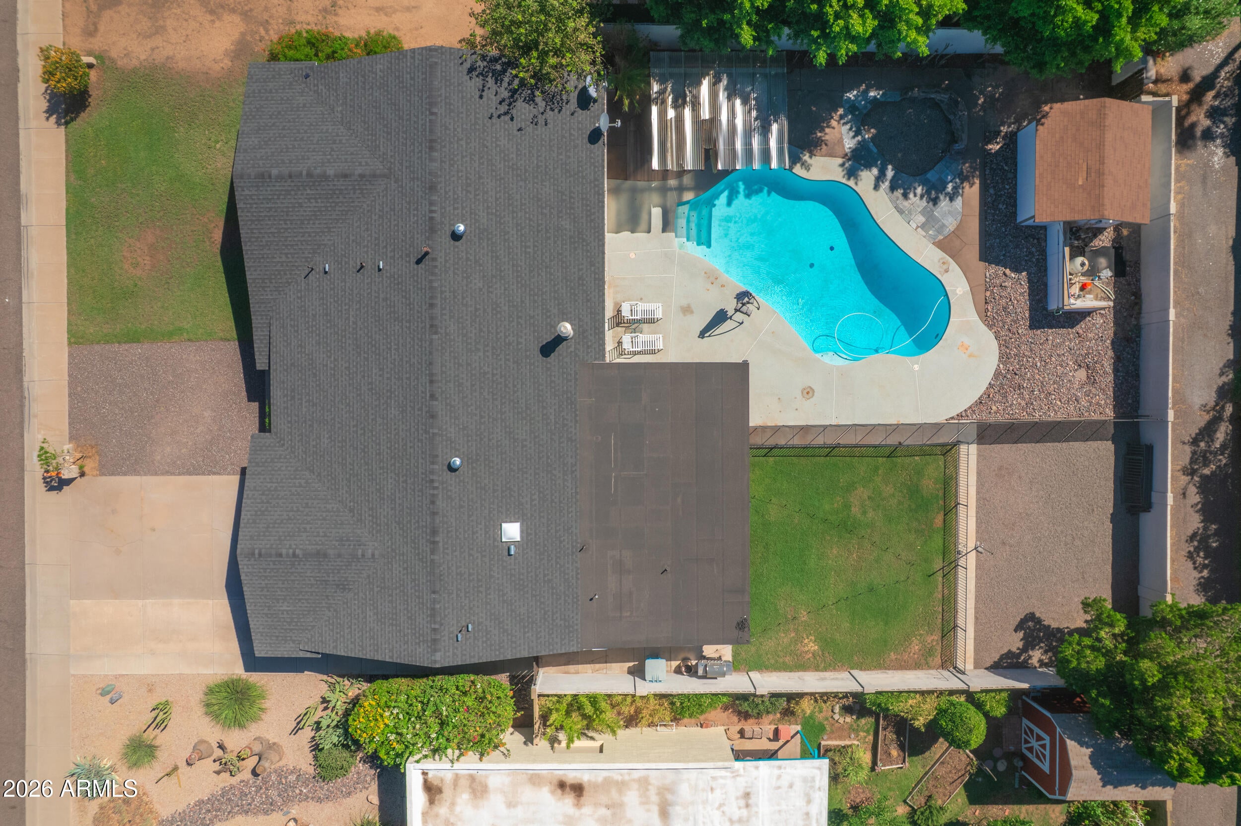 3227 E CORRINE Drive