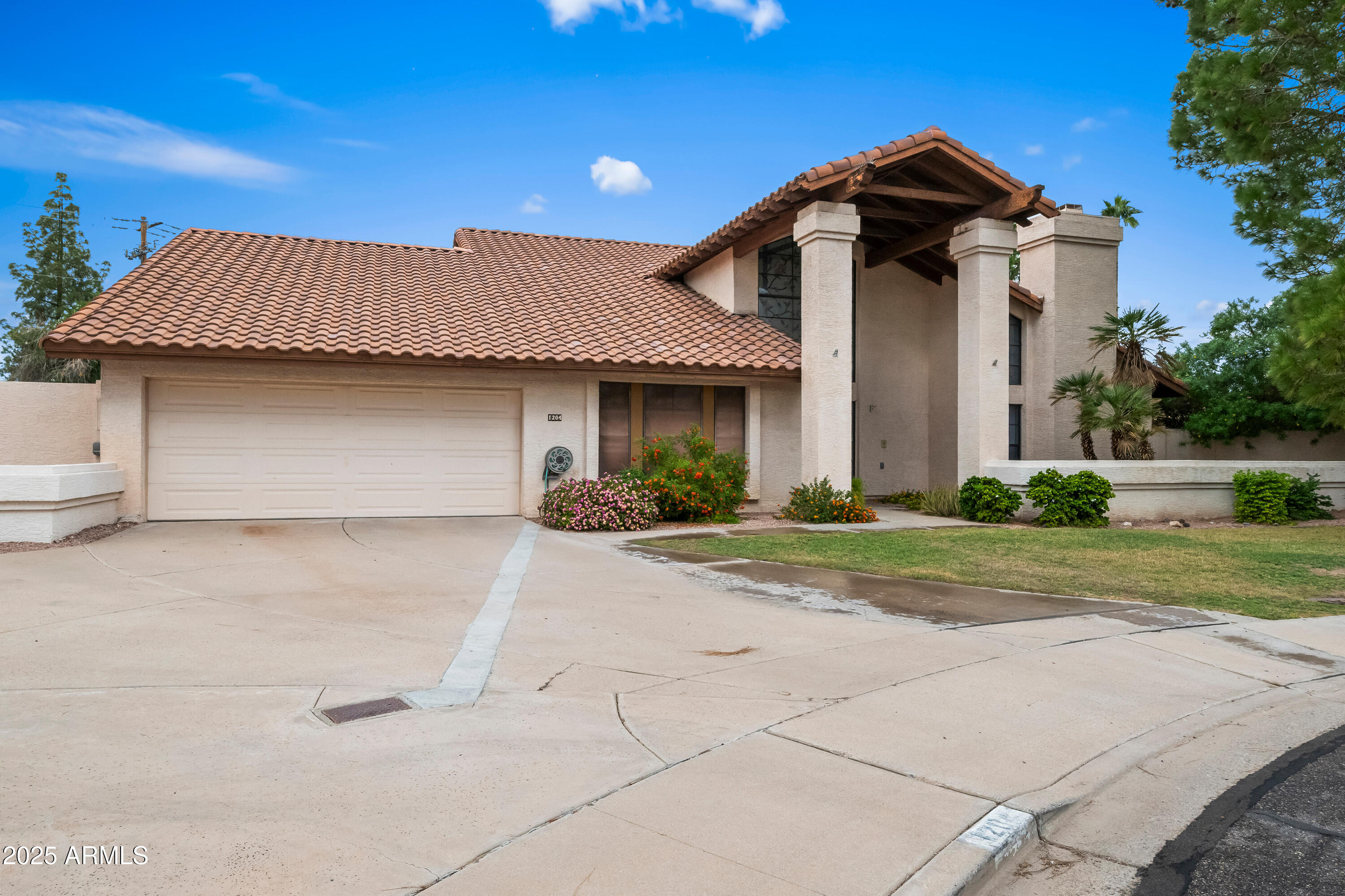 Homes for Sale in Queen Creek Arizona 2 1204 E GLENCOVE Circle