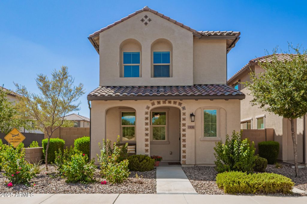 Photo of 1936 S Senate Street, Chandler, AZ 85286 (MLS # 6917681)