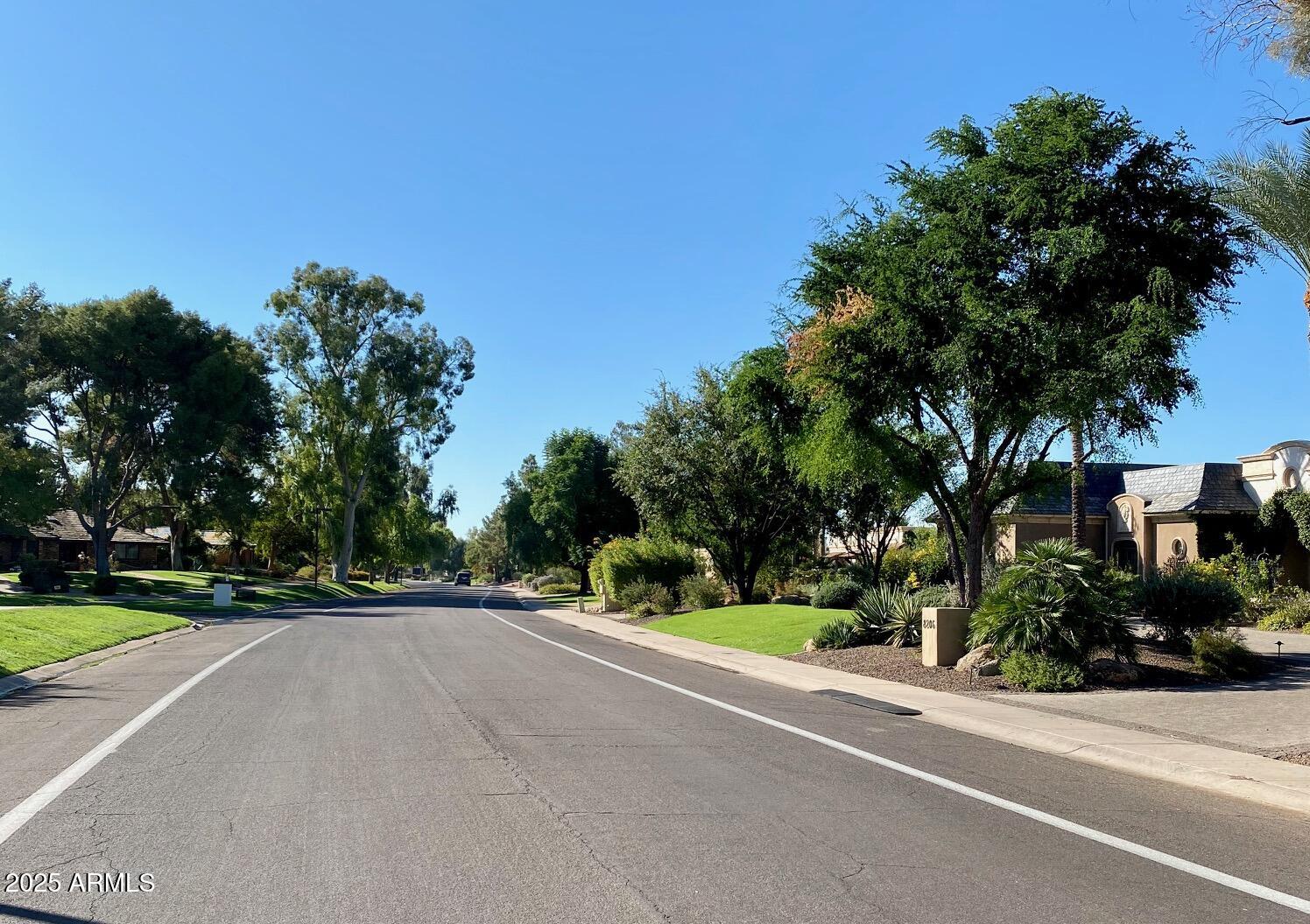 7621 E VIA DE LINDO Street