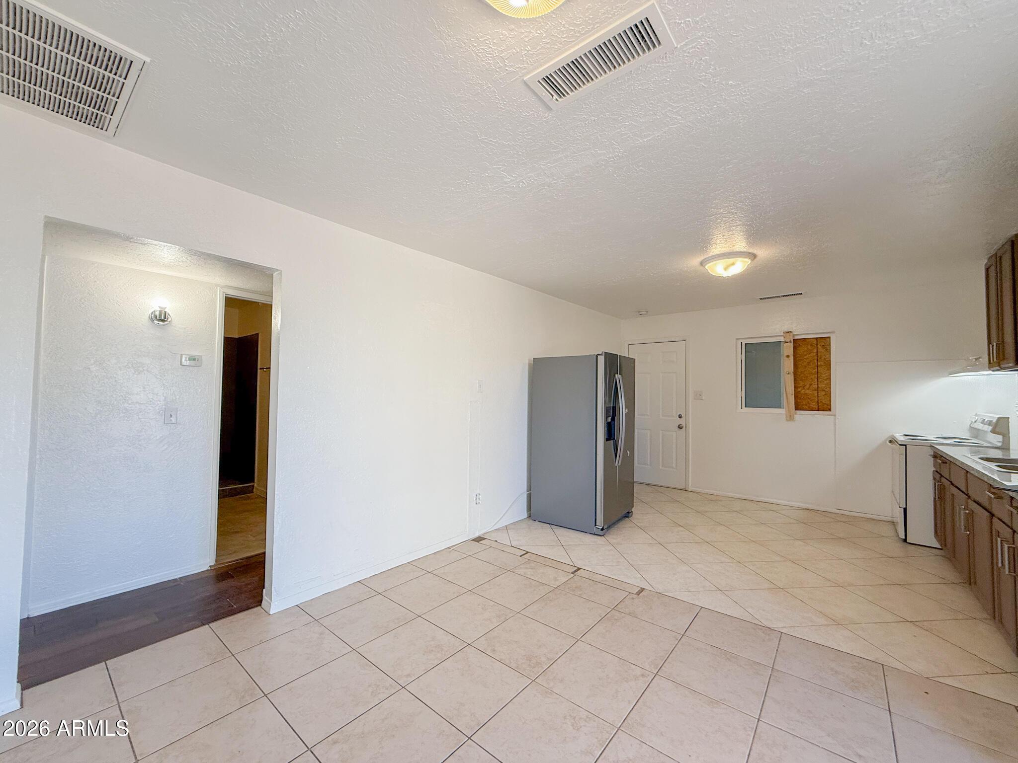 3442 E Melvin Street Apt 5