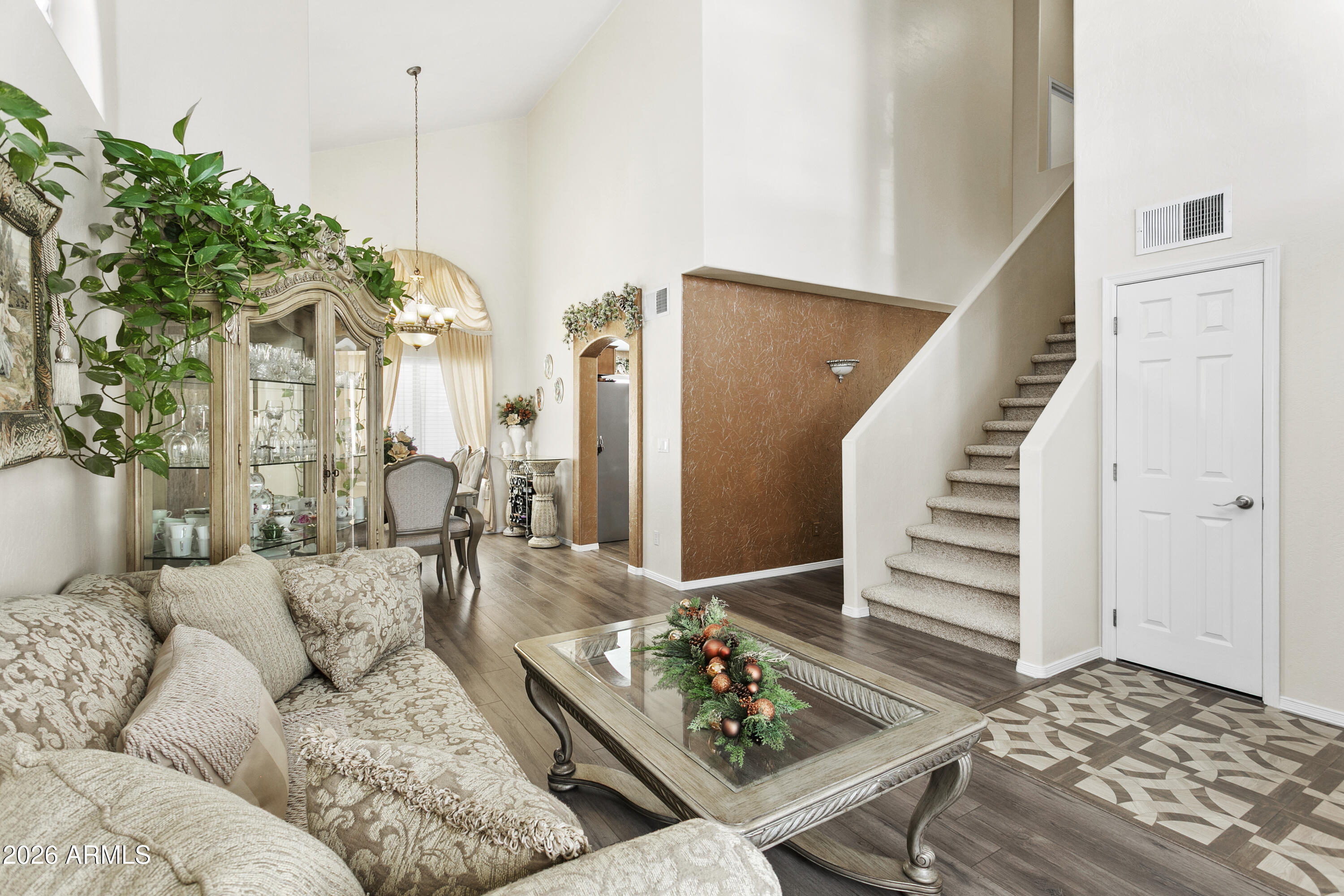 1871 E BUFFALO Street