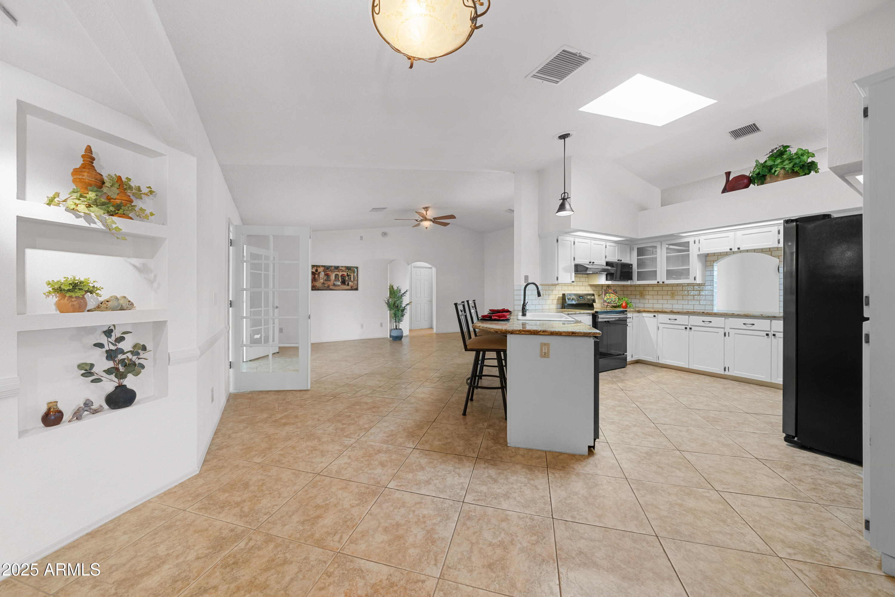 4064 S COMANCHE Drive