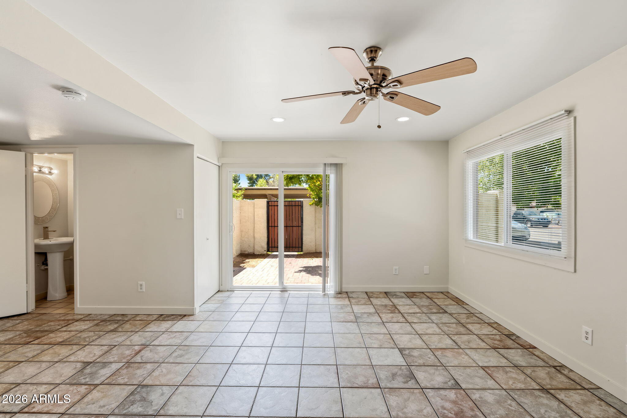 7822 E VALLEY VISTA Drive