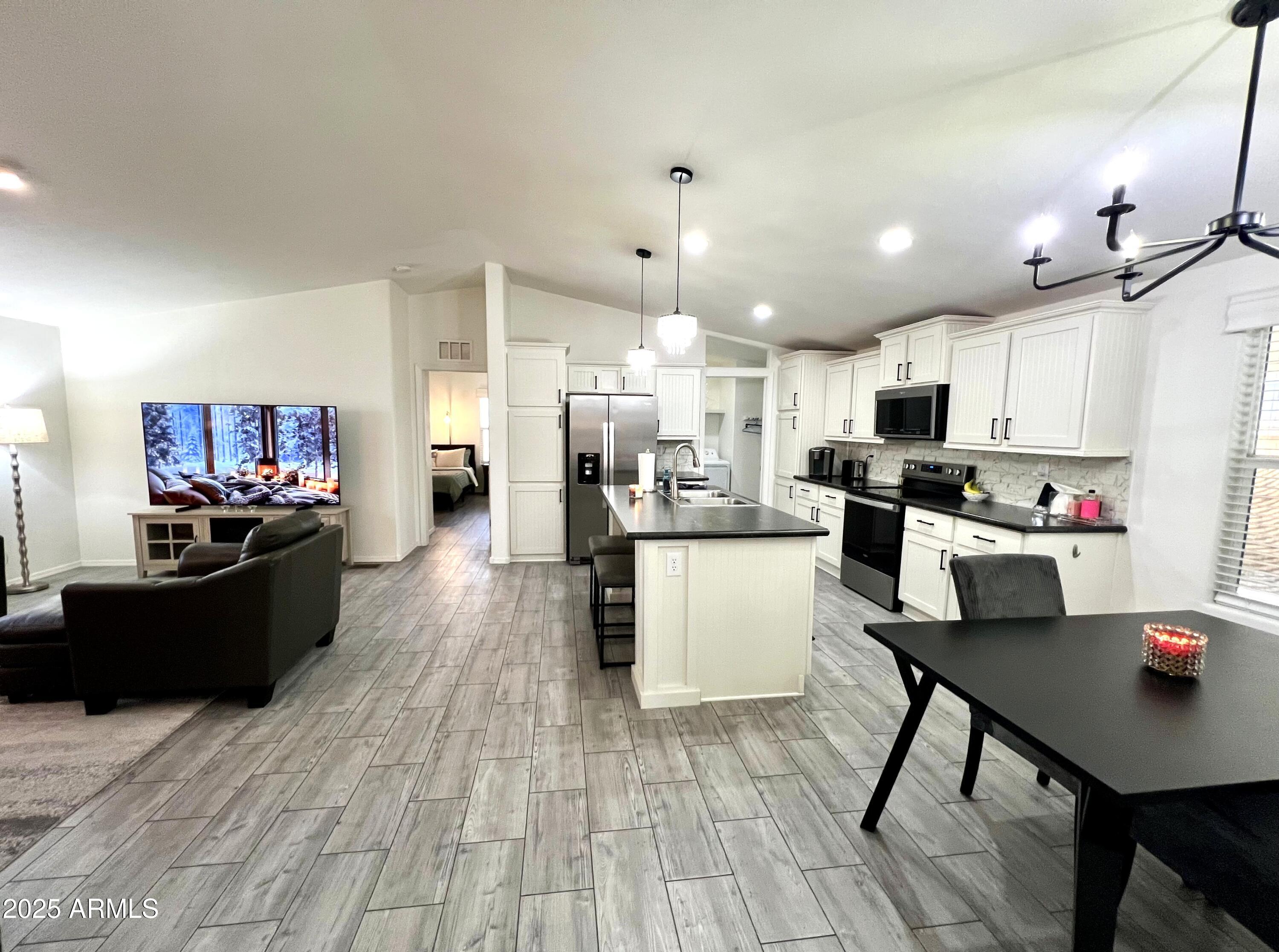 60 S Copper Canyon Loop