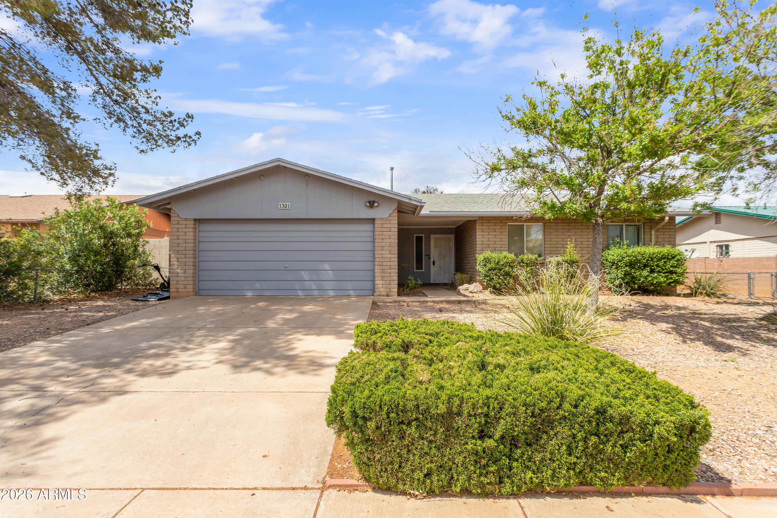 1301 E BUCKHORN Drive