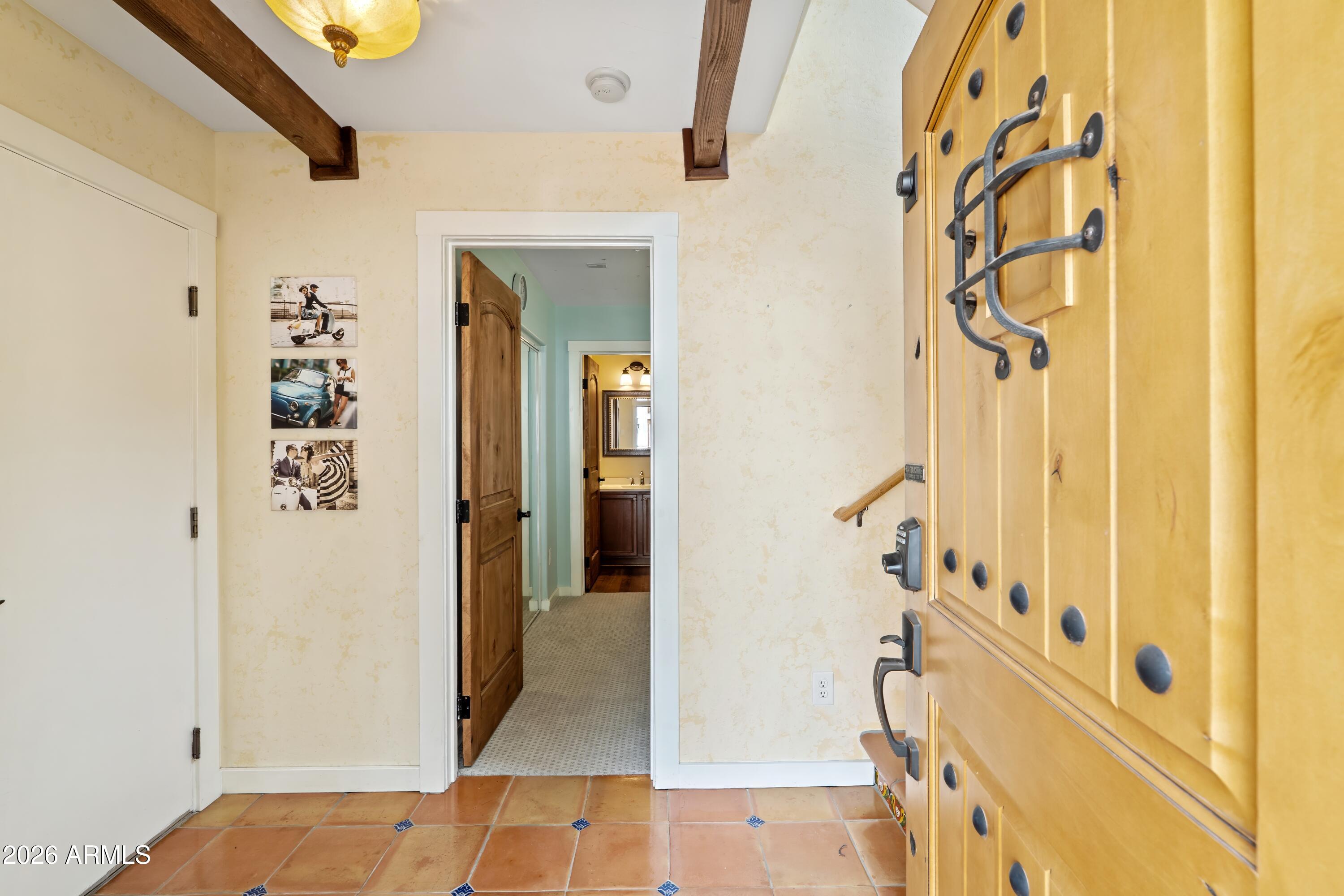 4063 E WINDSOR Drive