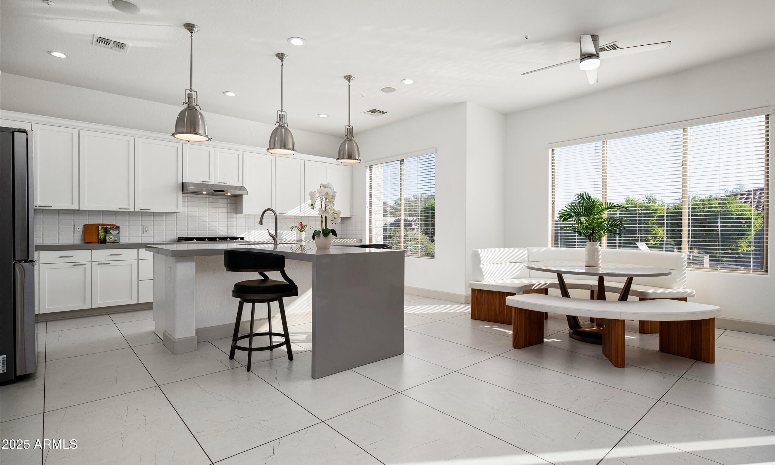 1705 W PARNELL Drive