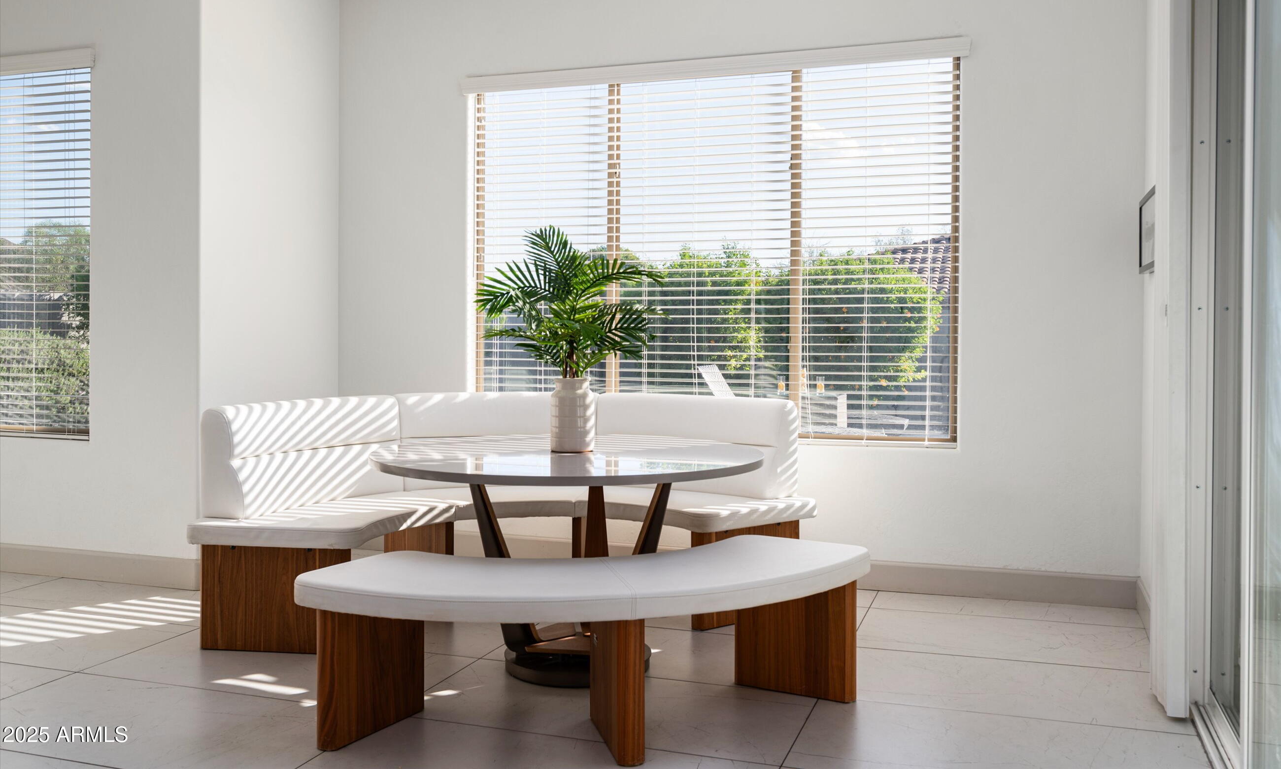 1705 W PARNELL Drive