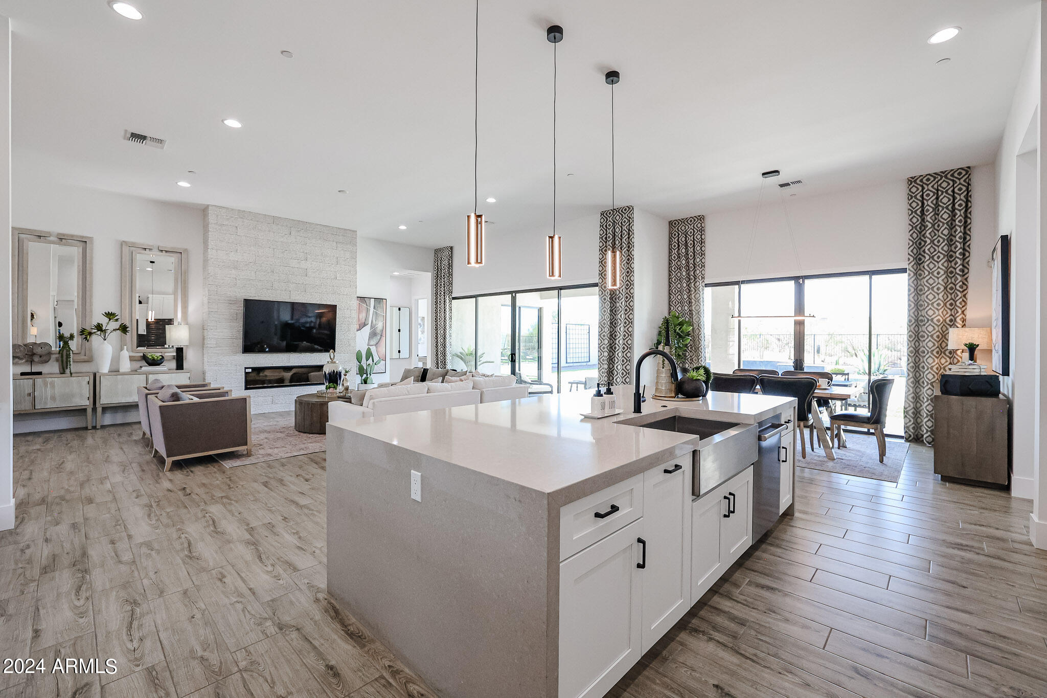 6108 E Shasta Daisy Lane