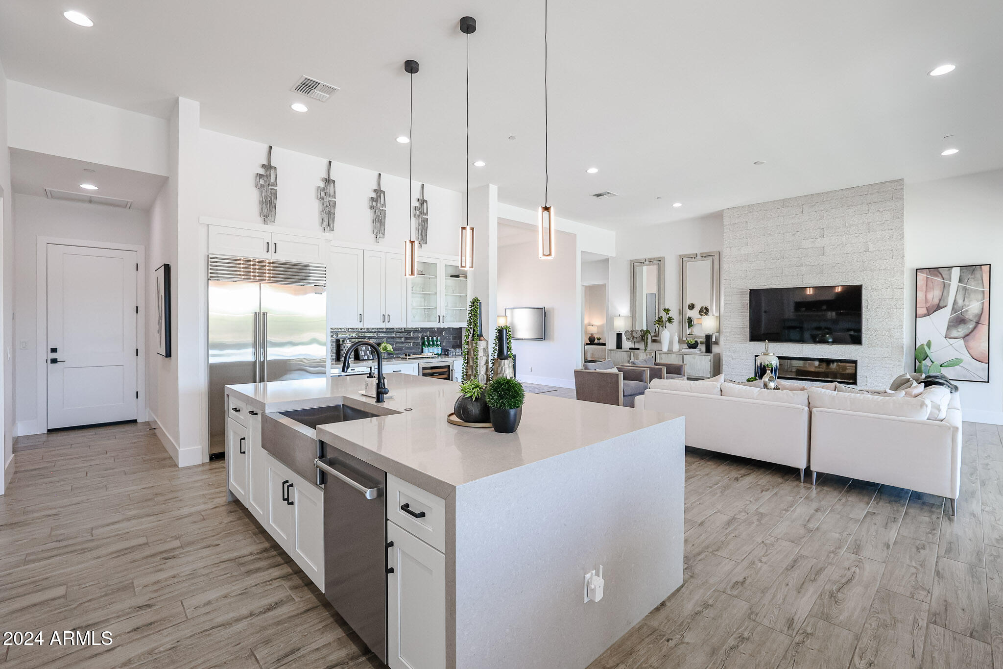 6108 E Shasta Daisy Lane
