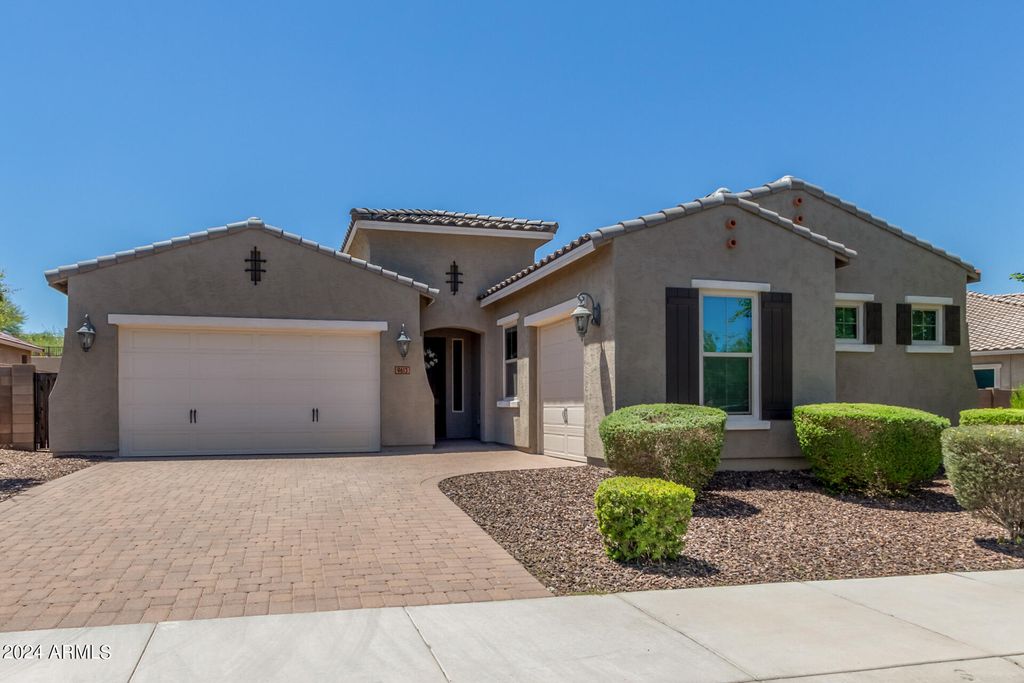 Photo of 9613 W Staghorn Road, Peoria, AZ 85383 (MLS # 6996485)