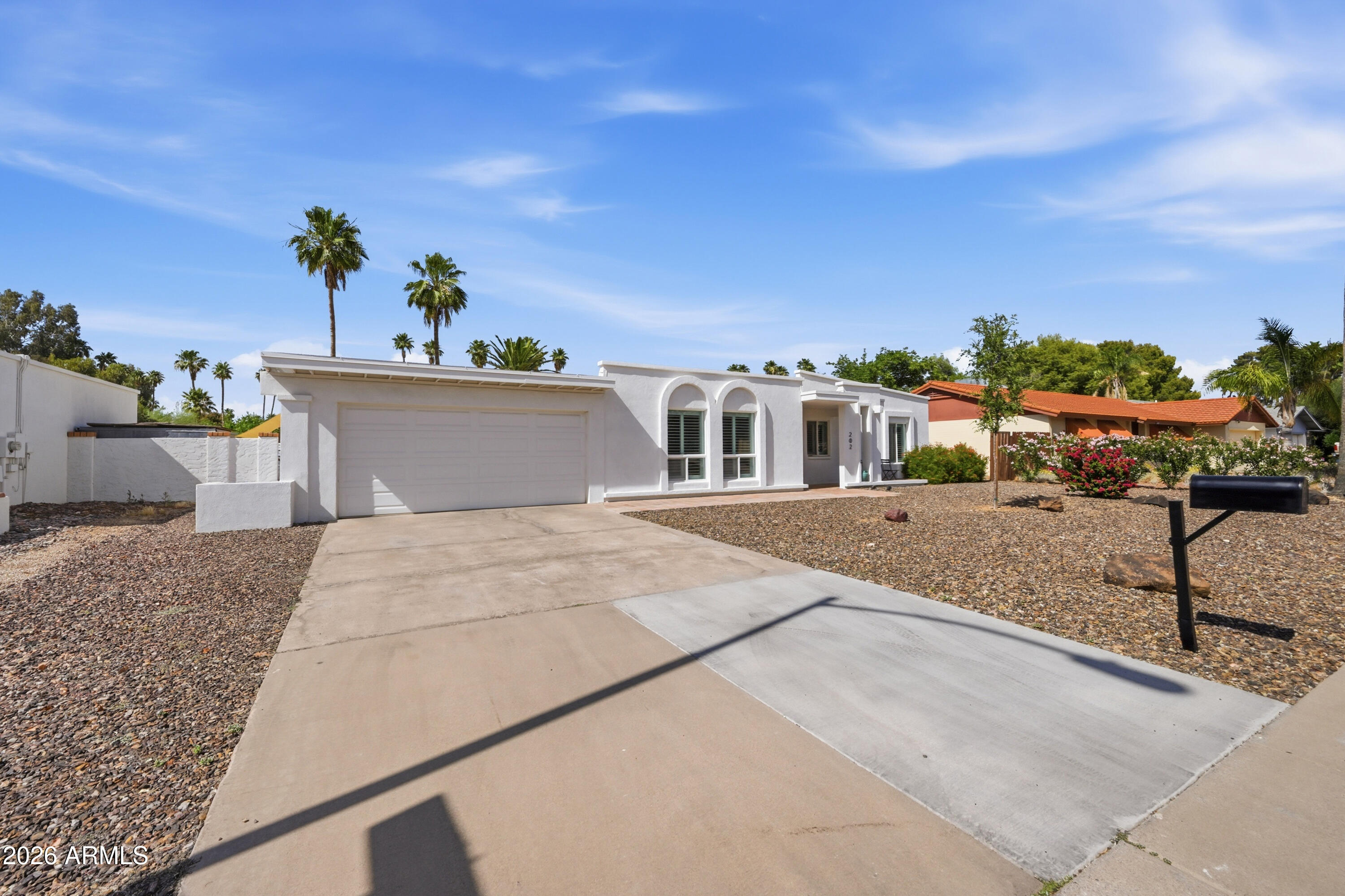202 E SHARON Avenue