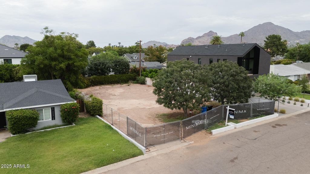Photo of 3828 E Monterosa Street #15, Phoenix, AZ 85018 (MLS # 6932453)
