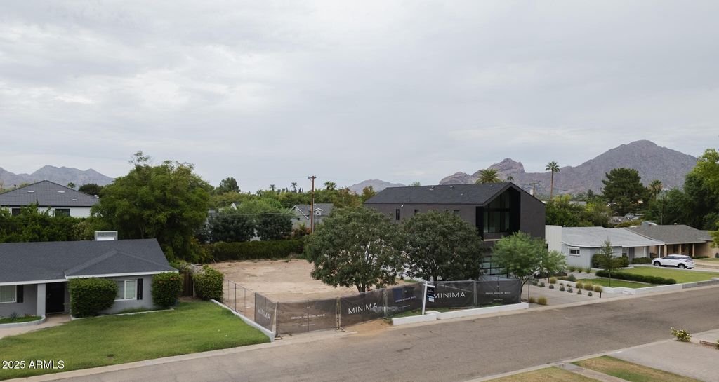 Photo of 3828 E Monterosa Street #15, Phoenix, AZ 85018 (MLS # 6932453)