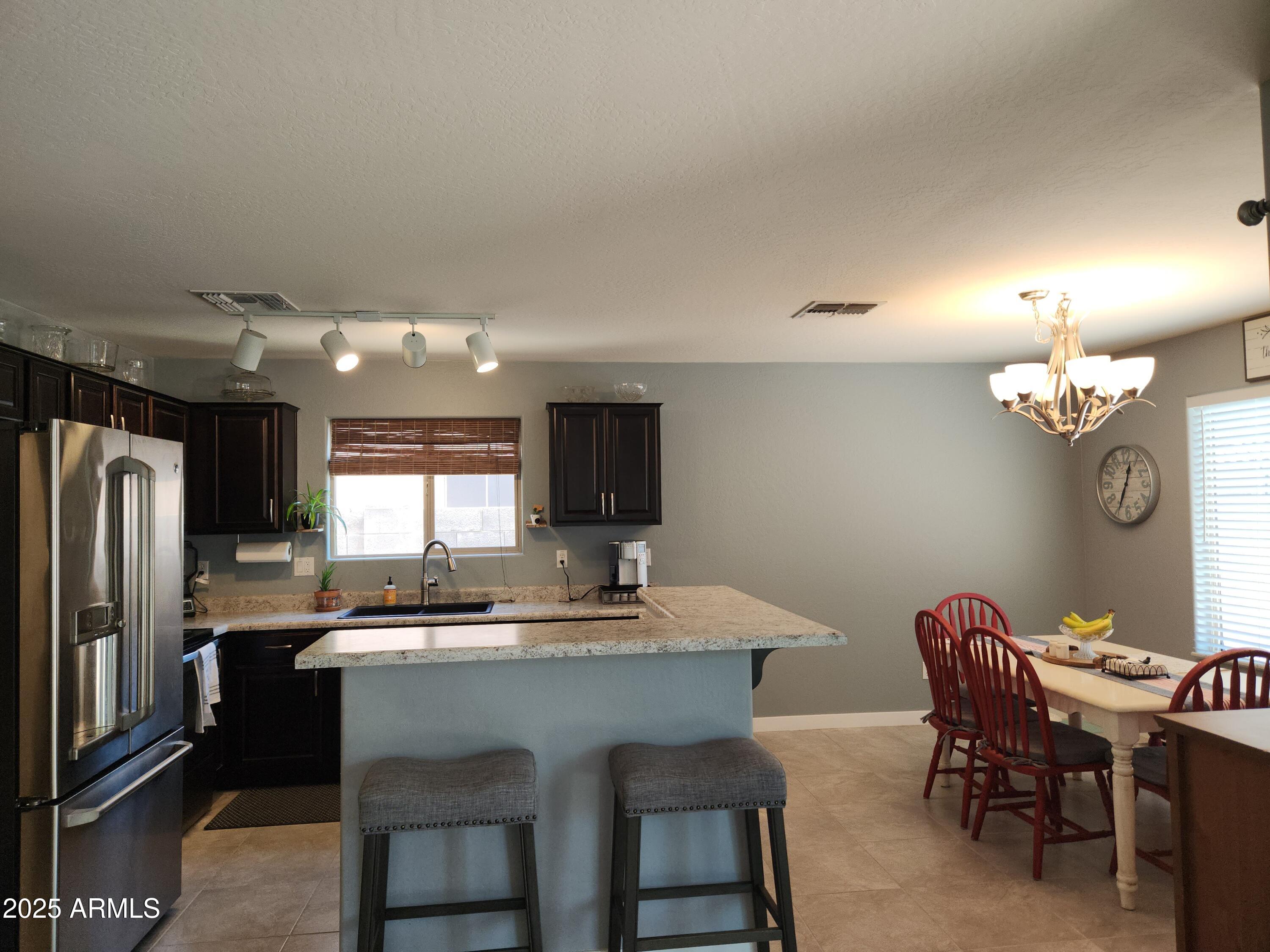 2317 E MOHAVE Lane