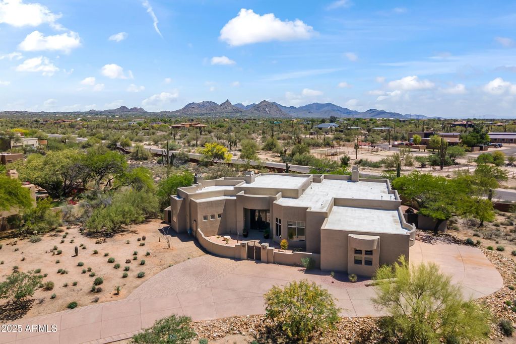 Photo of 8300 E Dixileta Drive #281, Scottsdale, AZ 85266 (MLS # 6797990)