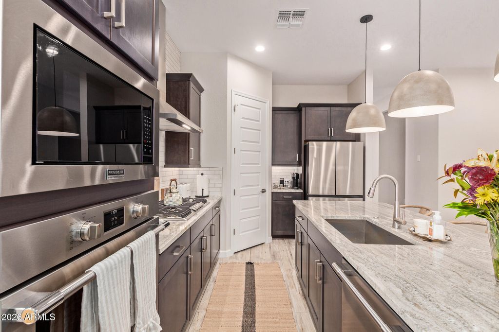 Photo of 10203 W Lone Cactus Drive, Peoria, AZ 85382 (MLS # 6963464)