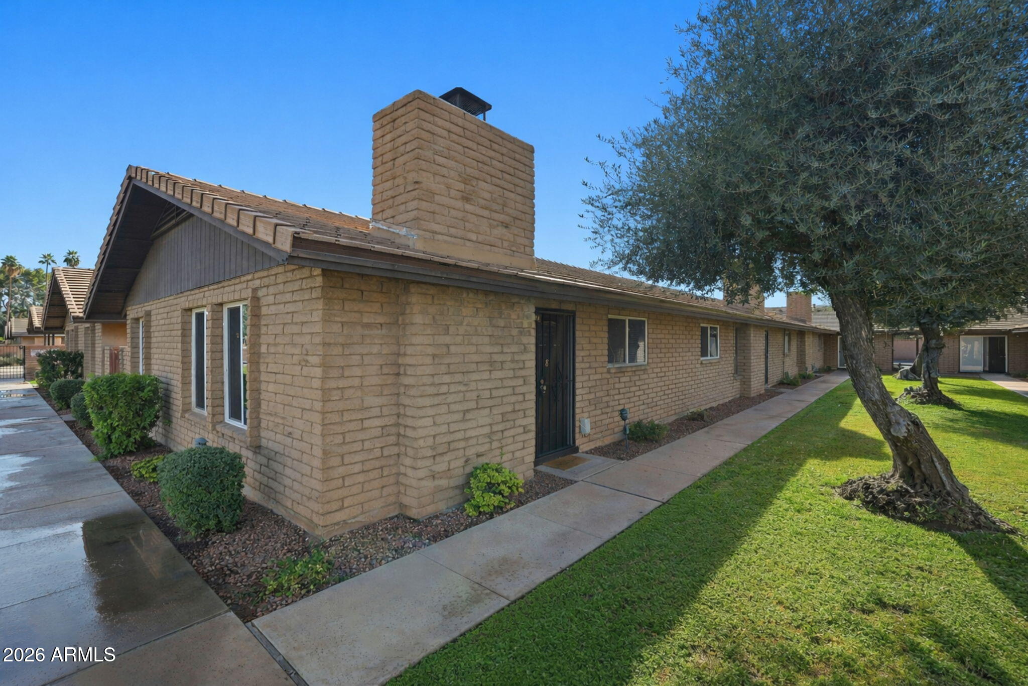 2015 E SOUTHERN Avenue 8