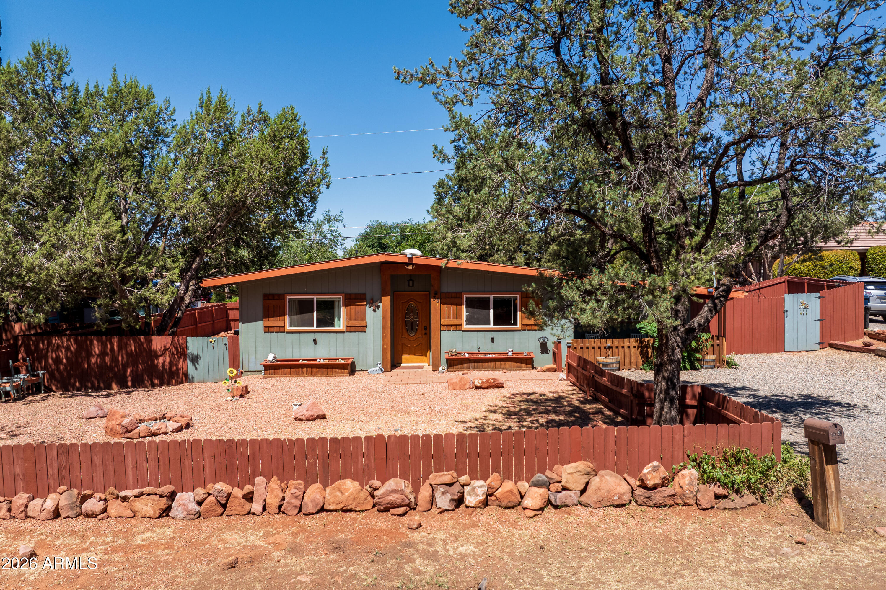 35 WILLOW Way