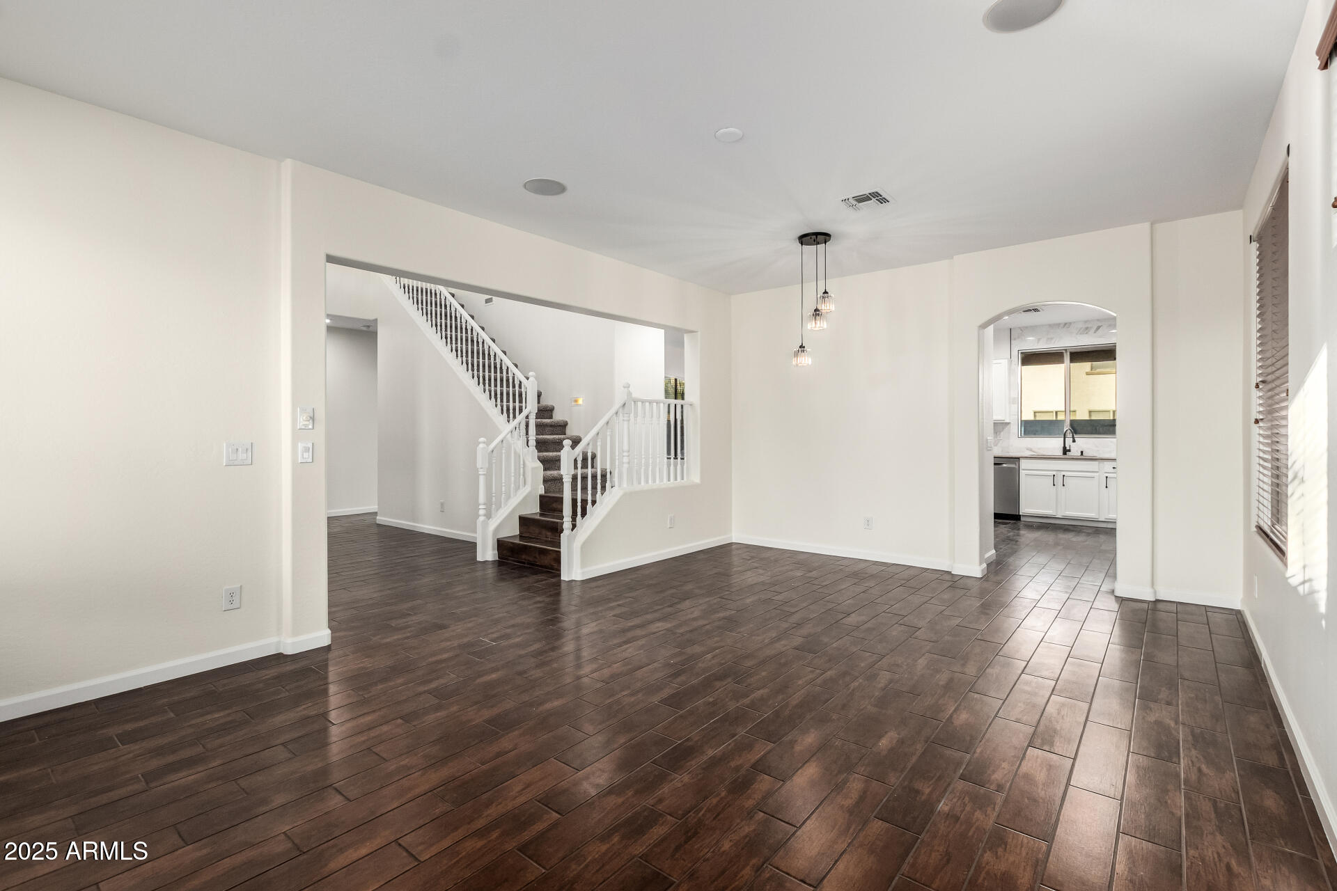 43602 W SANSOM Drive