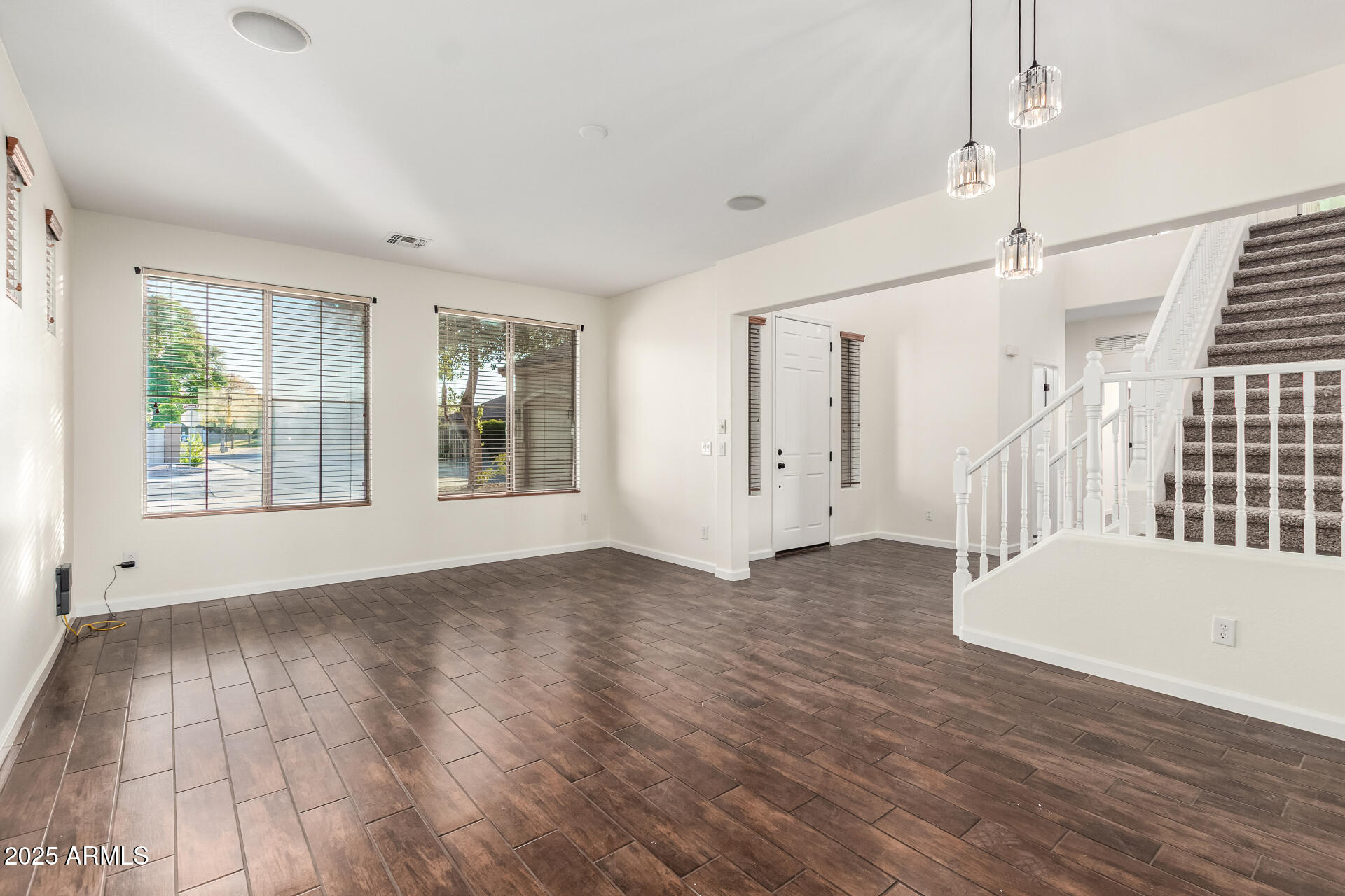 43602 W SANSOM Drive